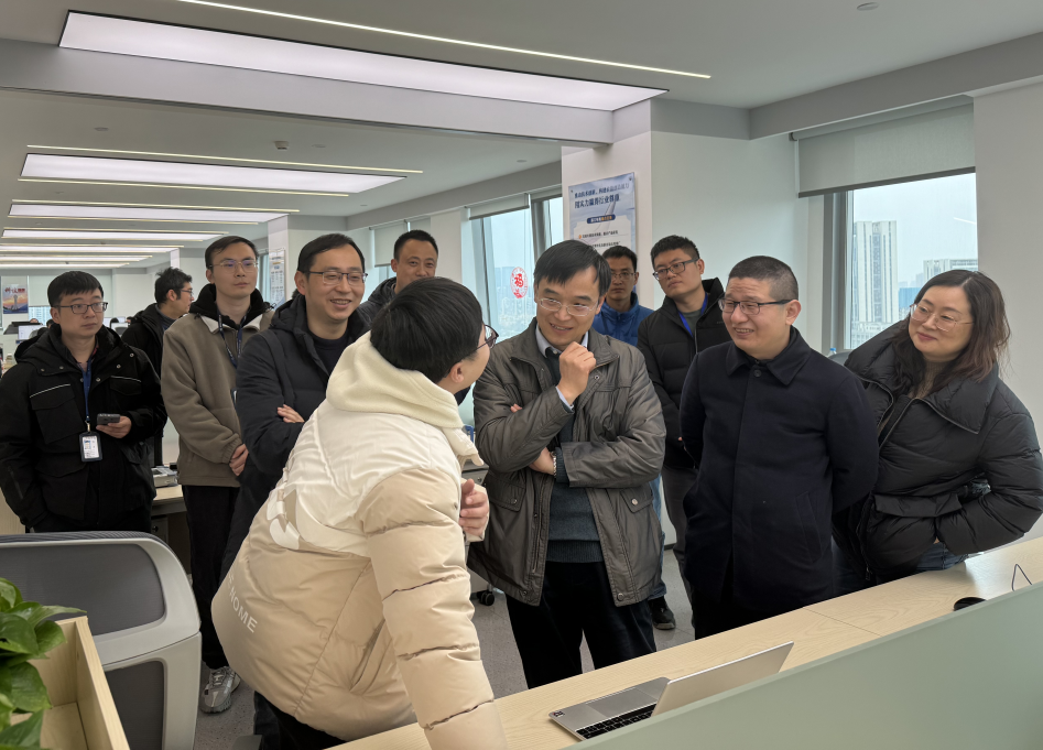 凝心聚力 共谋未来